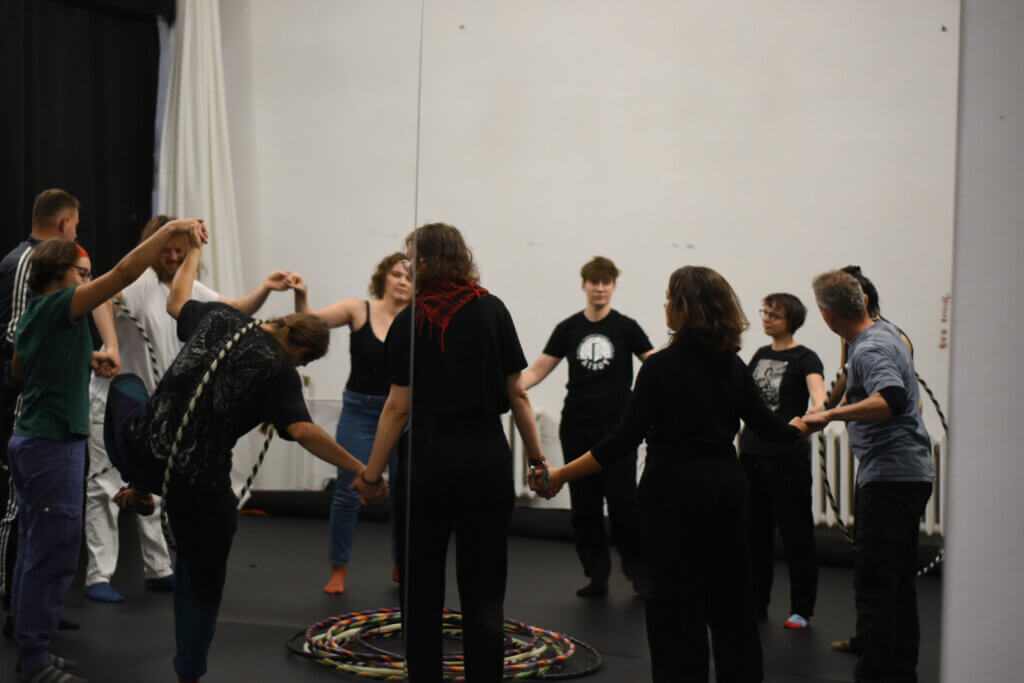 kurs pedagogiki cyrku szkolenie animacyjne cyrkowe pedagogiczne pedagogika cyrku